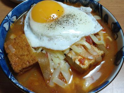 この前のカレーにトッピング
