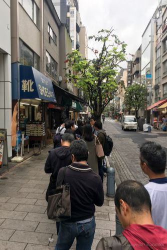 神保町・カツカレーの元祖なの！？キッチン南海で黒いカツカレーを食べてきた。