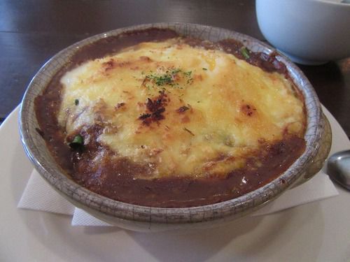 板橋区役所の近くにハワイアンな雰囲気で焼きカレーを食べれる店を発見（板橋区役所前：KAGETORA）