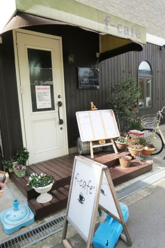 あの美味しさがラストチャンス、黒&times;シーフードカレーもワンコインで登場！〜東淀川区　f&minus;cafe〜