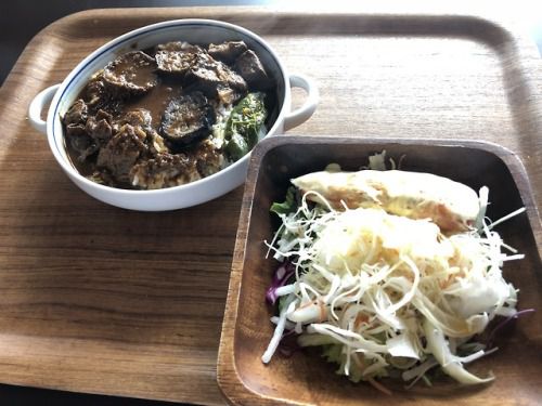 載せ忘れ1
食前に取り分けてたけむりのカレー →ちょっと辛くした。
あとチキサラ 

ドレッシングはいつも通り #プロドレ