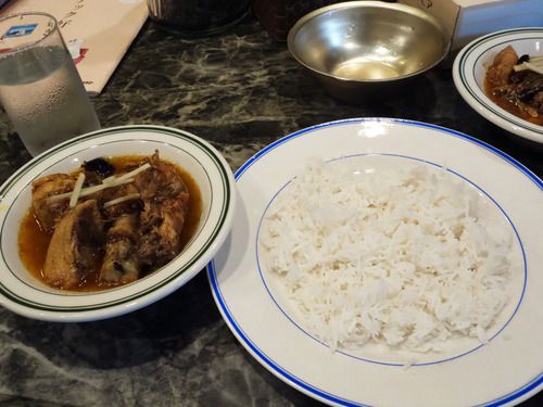 【福岡】昼のみ営業！六本松スナックの間借りカリー♪＠エメラダ