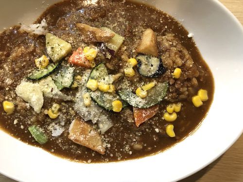 『マダム・カリー』～ほっこり優しい家庭の味!!北浜でマダムの懐かしい味わいカレーを☆～