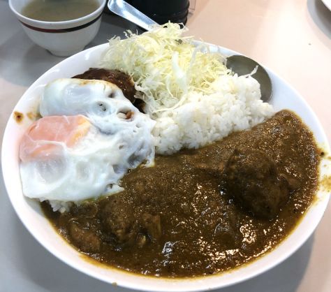 新橋「むさしや」勇気を振り絞ってオーダーしたインドカレーが優れものだった。