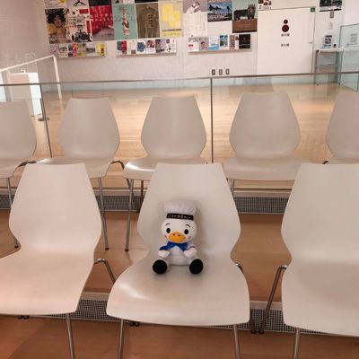 横須賀美術館に入り浸ってる兄スカレー。