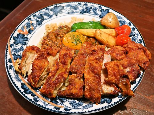 [2019.04.04] 札幌朱カリー喫茶 ついDEにあそこ「スパイスチキンカツ朱キーマ」