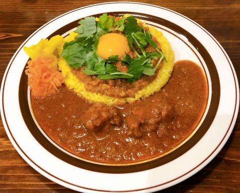 幡ヶ谷「ウミネコカレー」ポークとキーマカレーの２種盛りを食す。
