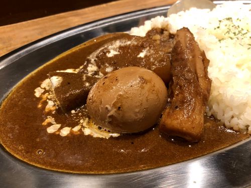 『YAKANAY CURRY RICE CLUB』～凝縮された旨味とコク!!天満の路地裏焼き鳥店が手掛ける週3絶品スパイスカレー☆～