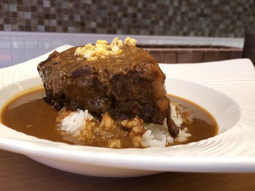 『熟成カレー M`s KITCHEN』~圧倒的絵力!!北浜に誕生した欧風カレー専門店☆~