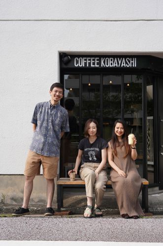 【珈琲小林】のマンゴーシェイク終売しました。【ざいとん】【香椎テイクアウトステーション】。そしてお昼は【創作カレー スプーンソング】を貸切でカレー会。