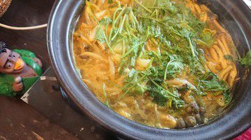 俺のパクチーポークesカレー鍋