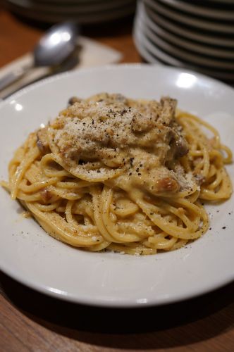 平尾【favo】で晩ご飯。明日お昼はビーフカレーランチするらしいよ。