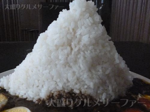 渋谷でカレー登山「ムルギー」玉子入りムルギーカレーの大盛り