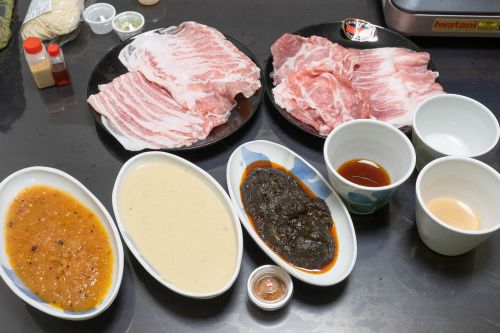 豚組オンラインの第二弾!サンラサーのカレーだれ付きで2度美味しいぞ!