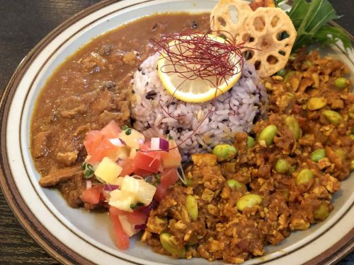 『はんぐりーはんぐりー』～管理栄養士×調理師が生み出すヘルシーカレー☆～