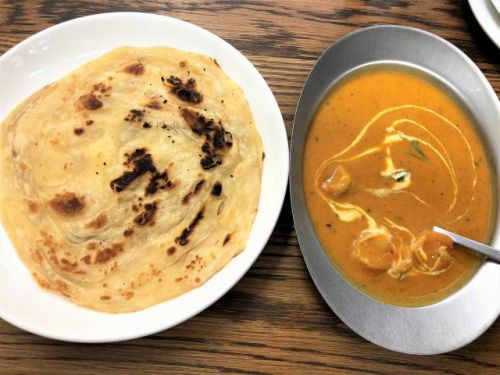 東十条駅前のベンガルカレー「キングケバブ」で「エビカレー+ポロタ」と「タンドリーネギ間」