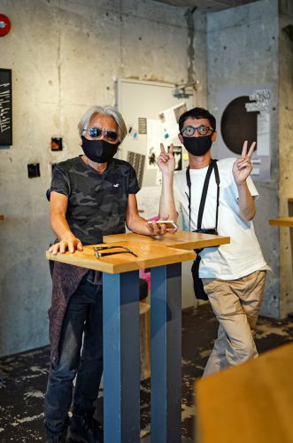 【TAG STA】で半沢克夫先生の写真展 &ldquo;ハローダークネス&rdquo;。昨日の《戸高慶一郎&times;渡邊めぐみ》&ldquo;詩のレストラン展&rdquo;。【割烹よし田】の鯛茶漬け。週一営業の【カレバカカレー】。