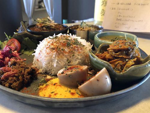 元町『emacurry』~神戸に期待の超新星!!伝統と革新が融合した独創性カレー現る☆~