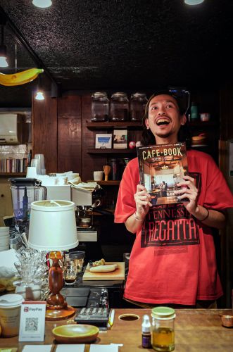 『CAFE BOOK』で紹介した【珈琲小林】。【路地裏カレーTIKI】【バソキ屋 西月隈店】。