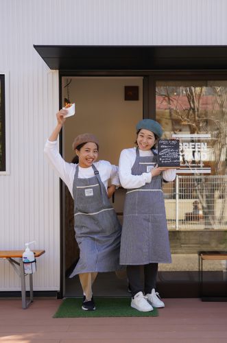 香椎浜【GREEN STAND】で陽気な女子とワッフルと珈琲。【カレバカカレー】【Basking Coffee】【Cafe檸檬】【珈琲小林】。
