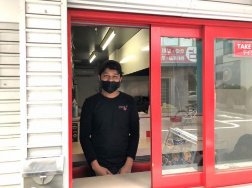 開店１周年迎えた秋葉原のスリランカカレーの店「ニコニコ」（※スリランカ人オーナーの店です）