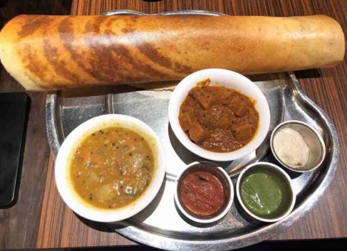 インド料理「ヴェジハーブサーガ」で「ドーサセット」と素材感ハンパない美味「大根カレー」